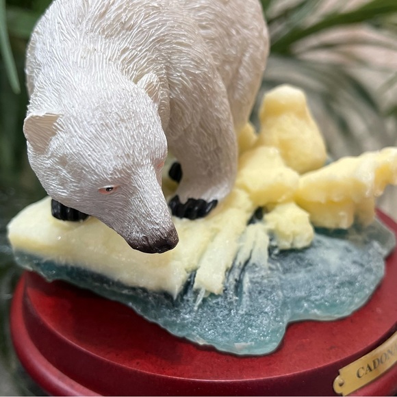 🧊 Polar Bear Statue 🧊 Cadona Collection - Picture 8 of 10